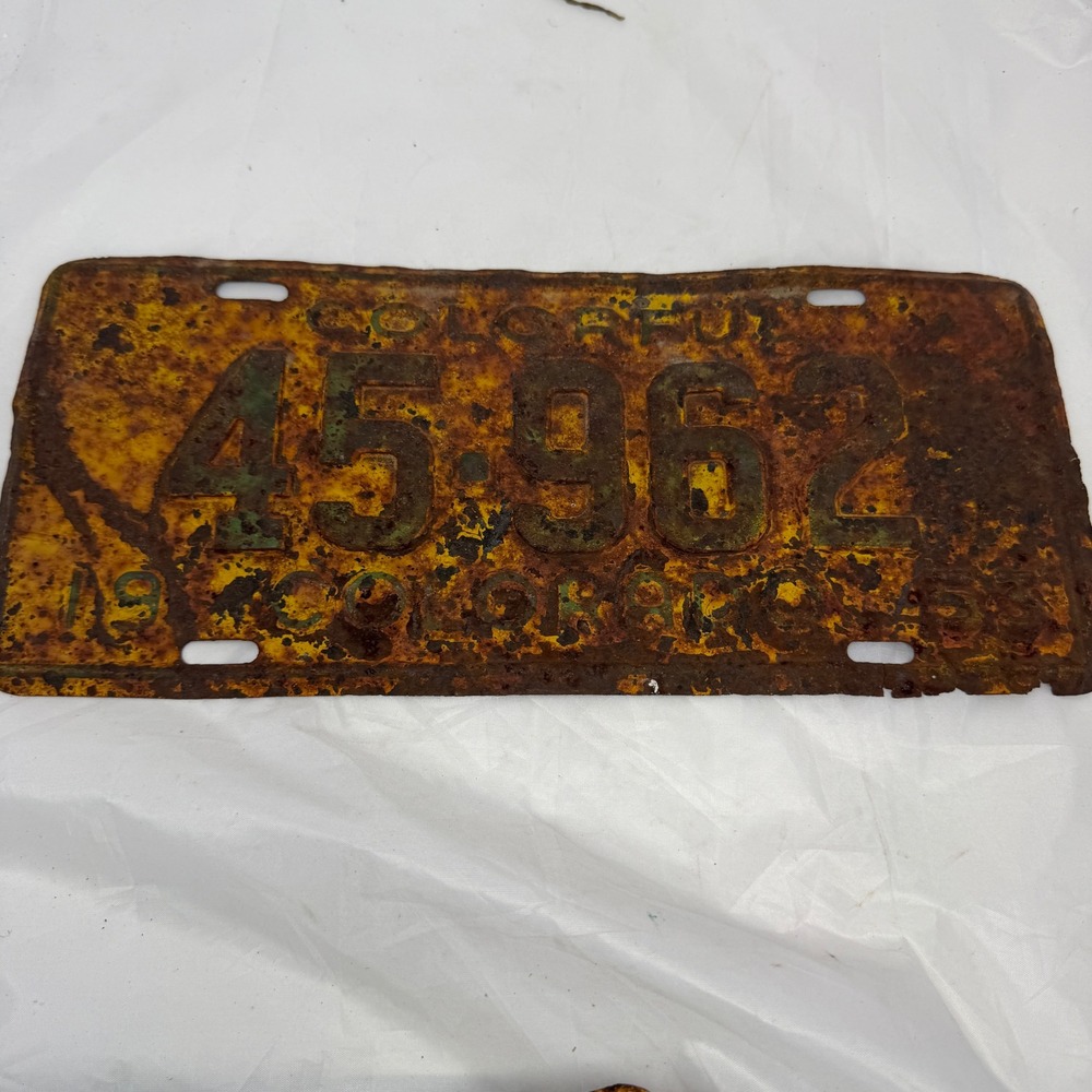 Vintage 1953 Colorado License Plate 45-962 Rusted Patina Colorful Colorado